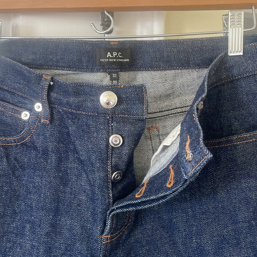 APC selvedge men's petite new standard jeans 32 waist 34 length, great condition